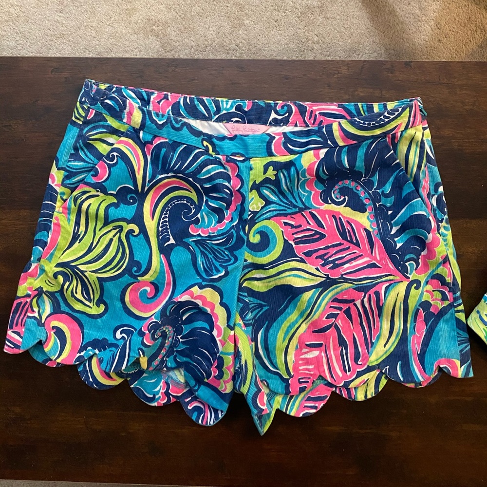Lilly Pulitzer Scallop Hem Shorts